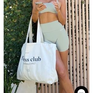 Sarah’s Day X White Fox Carter Bike Shorts Seamist size small